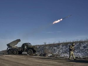 Viral Video Tentara Bakar Alquran, Ukraina Tuduh Rusia Merekayasa!