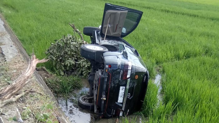 Kecelakaan tunggal mobil Fortuner di Purworejo, Jawa Tengah, Sabtu (14/1/2023).
