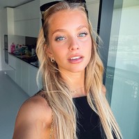 Magui pun langsung membantah kabar ia punya hubungan spesial dengan Porro. Jika aku ingin mencium seseorang, di momen yang intim, itu tidak akan terjadi di Lust, mungkin di area VIP dengan balkoni kecil dan pemandangan klub, katanya dilansir Daily Star.Foto: Instagram @magui_corceiro