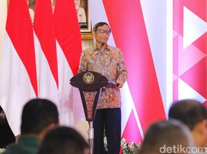 Mahfud Cerita Momen Menteri ESDM Selamatkan 126 Kapal Angkut Batu Bara