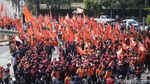 Massa Partai Buruh Menyemut di Patung Kuda