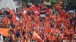 Massa Partai Buruh Menyemut di Patung Kuda