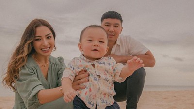 Gaya Parenting Para Artis yang Kerap Jadi Sorotan