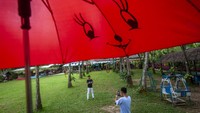 Masyarakat setempat memanfaatkan lahan bekas kebun karet untuk dijadikan objek wisata guna mengembangkan potensi wisata alam yang ada di daerah tersebut sekaligus mampu menjadi sumber pencaharian masyarakat.
