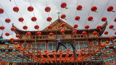 Vihara Maitreya Mulai Bersolek Sambut Perayaan Imlek