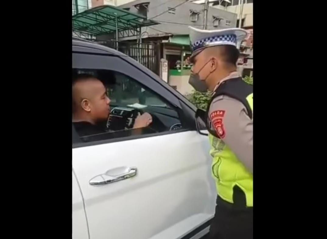 Viral pengemudi Hyundai Creta maki-maki polisi.