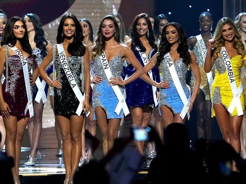 Top 16 Miss Universe 2022 dalam balutan busana renang.
