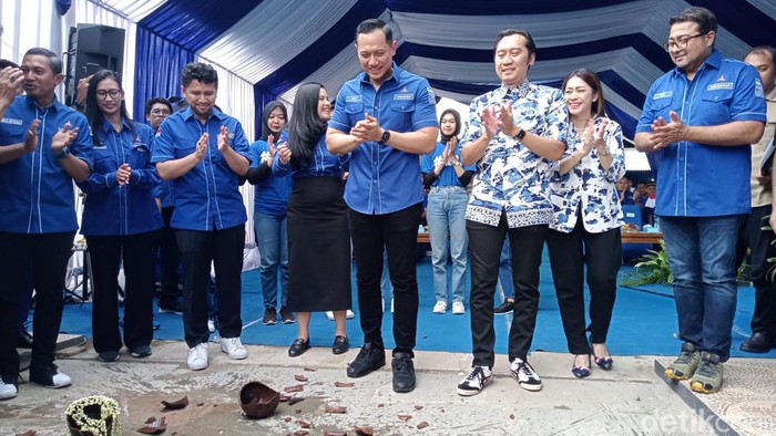 ahy resmikan kantor dpc demokrat pacitan