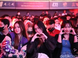 Talent Esports Cantik Warnai Grand Final M4 Mobile Legends