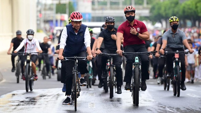 Jokowi Gowes Sepeda Bambu di CFD Sudirman-Thamrin Pagi Tadi (Muchlis Jr - Biro Pers Sekretariat Presiden)