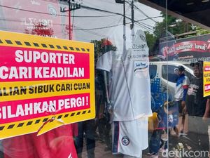 Kantor Arema FC Disegel Suporter