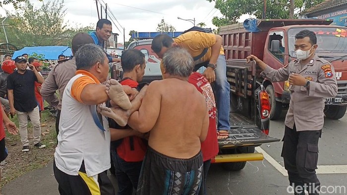 Kecelakaan beruntun di Tulungagung