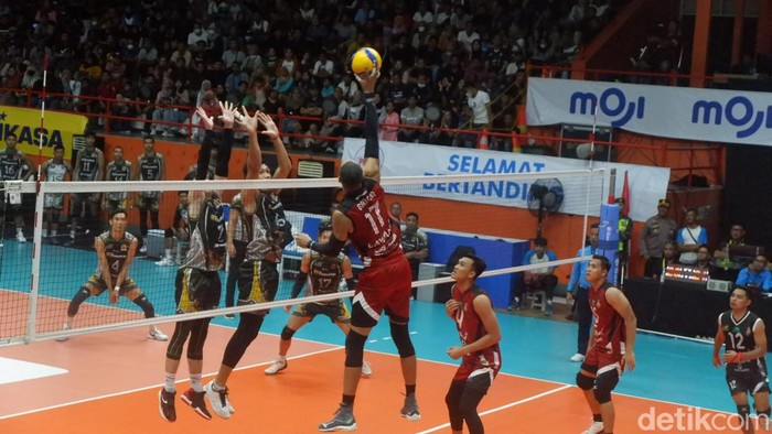 Lavani Allo Bank kembali memetik kemenangan setelah menaklukkan Surabaya BIN Samator dengan skor 3-1 di Proliga 2023, Minggu (15/1/2023).