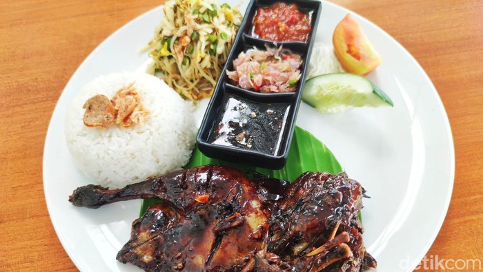 Menu Bebek Tepi Sawah The Danau