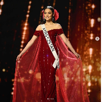 Altynai Botoyarova menjadi atensi usai acara kompetisi awal atau preliminary competition Miss Universe 2022 yang berlangsung Rabu (11/1/2022). Sebab saat Altynai naik ke atas panggung dia beberapakali disebut asal Kazakhstan bukan Kirgizstan oleh pembawa acara dan Miss Universe 2021 Harnaaz Sandhu. Foto: Dok. Instagram, Getty Images