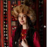 Kontes kecantikan bukan hal baru bagi Altynai Botoyarova. Dia sudah berkompetisi di dunia kontes kecantikan sejak usia lima tahun. Dia pernah meraih gelar Mini Miss Fashion 2010. Foto: Dok. Instagram, Getty Images