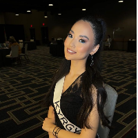 Keikutsertaan Altynai Botoyarova menandai kembalinya Kirgizstan ke ajang Miss Universe. Sebelumnya Kirgizstan absen selama empa tahun dalam ajang Miss Universe.Altynai menjadi wanita kedua asal Kirgizstan yang mengikuti Miss Universe. Foto: Dok. Instagram, Getty Images