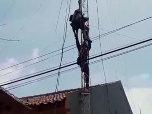 Pria Sidoarjo Tewas di Tower Radio Amatir Setinggi 17 Meter