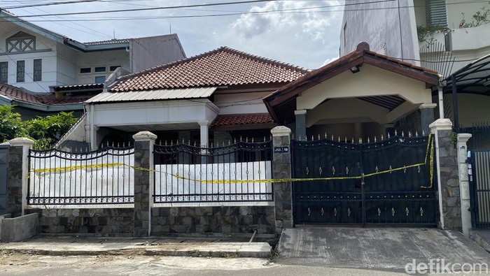 Rumah yang dijadikan prabrik liquid vape mengandung sabu di Jakbar