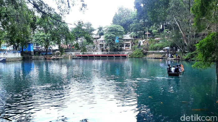 Suasana Situ Cicerem di Desa Kaduela, Kabupaten Kuningan