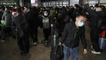 Stasiun Kereta di Beijing Mulai Dipadati Pemudik Jelang Perayaan Imlek