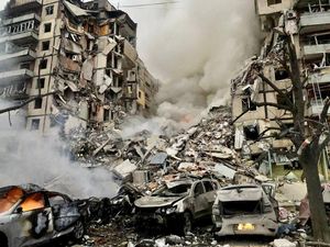 Zelensky Kecam Rakyat Rusia Bungkam Atas Serangan Maut di Dnipro Ukraina