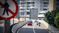 Selain JLNT Casablanca, pengendara motor juga  dilarang melewati JLNT Antasari dan JLNT di Jakarta Barat.