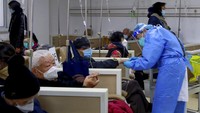 China Klaim COVID Sudah Lewati Puncak, Kasus Turun 72 Persen