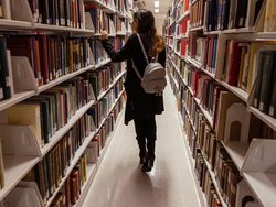 Zara, Streamer Jelita OnlyFans Raih Gelar Banyak karena Hobi Kuliah