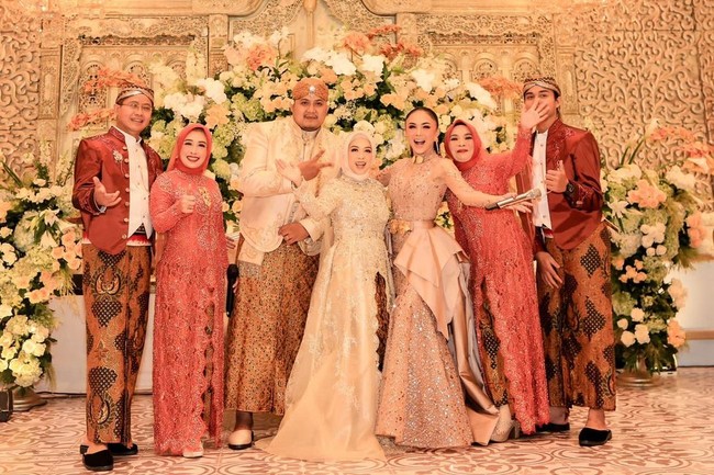 Wolipop sudah menghubungi Jesyca Nadine yang viral usai mengunggah video pengantin insecure saat mengundang Yuni Shara di acara pernikahannya. Dia menceritakan kisah di balik video unggahannya. Foto: Dok. pribadi Jesyca.