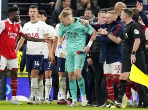 FA dan Polisi Usut Tuntas Kasus Fans Tottenham Tendang Ramsdale
