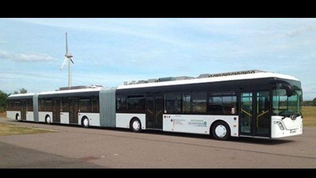 Bus terpanjang di dunia bisa angkut 256 penumpang