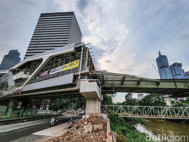 Ditargetkan Rampung Oktober 2022, JPM Dukuh Atas Molor?