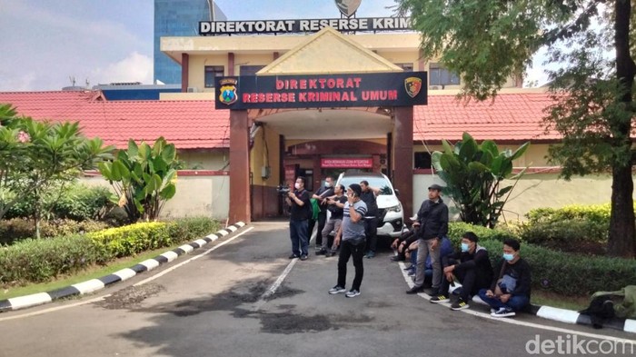 gedung direskrimum polda jatim