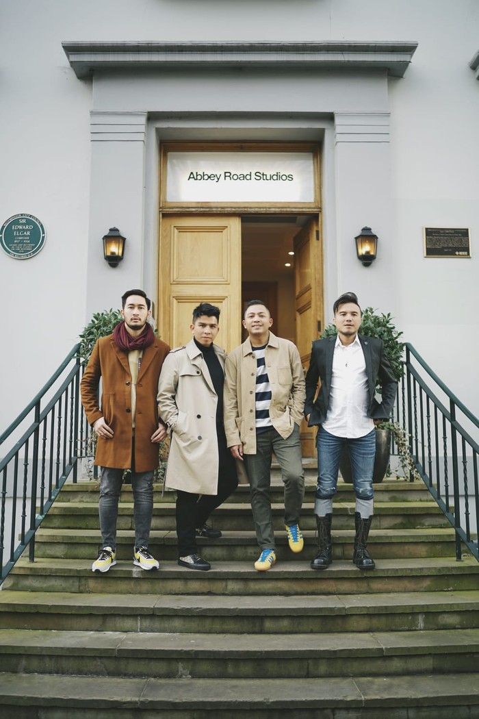 Govinda di Abbey Road Studio, London