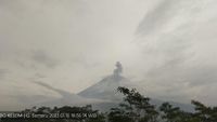 Gunung Semeru Erupsi Sore Ini, Tinggi Letusan Capai 700 Meter