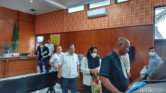 Irfan Suryanegara saat di persidangan.