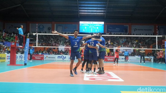 Jakarta Pertamina Pertamax menutup seri kedua putaran pertama PLN Mobile Proliga 2023 di GOR Satria Purwokerto saat melawan Bank Sumsel Babel, Minggu (15/1/2023).