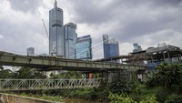 JPM Dukuh Atas nantinya akan menghubungkan Stasiun LRT Setiabudi dengan Stasiun KRL Sudirman melewati Sungai Ciliwung.