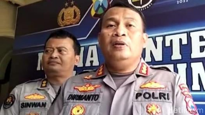 Kabid Humas Polda Jatim Kombes Pol Dirmanto