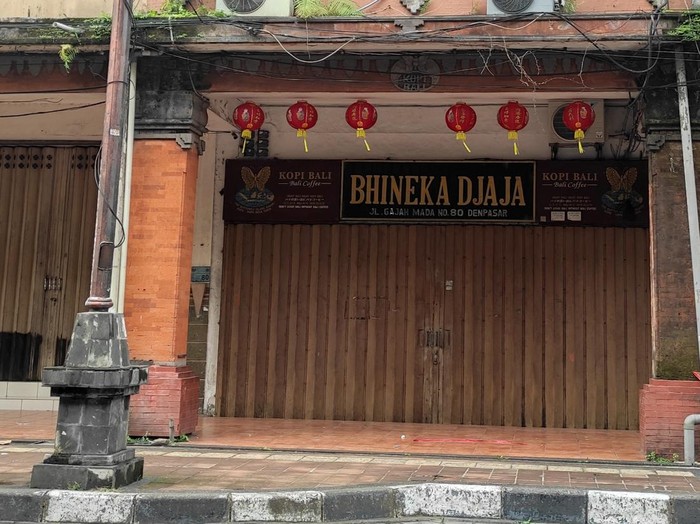 Kawasan heritage Jalan Gajah Mada, Denpasar, Bali, jelang perayaan Imlek 2023.