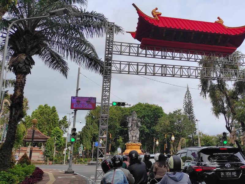 Kawasan heritage Jalan Gajah Mada, Denpasar, Bali, jelang perayaan Imlek 2023.