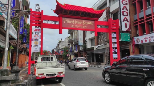 Kawasan heritage Jalan Gajah Mada, Denpasar, Bali, jelang perayaan Imlek 2023.