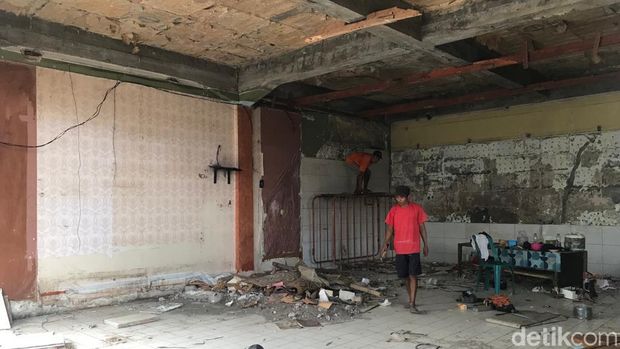 Kios-kios di Jalan Perwakilan, kawasan Malioboro, Jogja, yang sudah dikosongkan oleh para pedagang, Senin (16/1/2023).