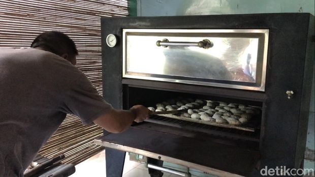 Kue Yopia, kuliner khas 'Tiongkok Kecil' di Lasem, Rembang. Foto diambil Senin (16/1/2023).