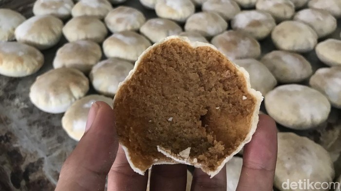 Kue Yopia, kuliner khas Tiongkok Kecil di Lasem, Rembang. Foto diambil Senin (16/1/2023).