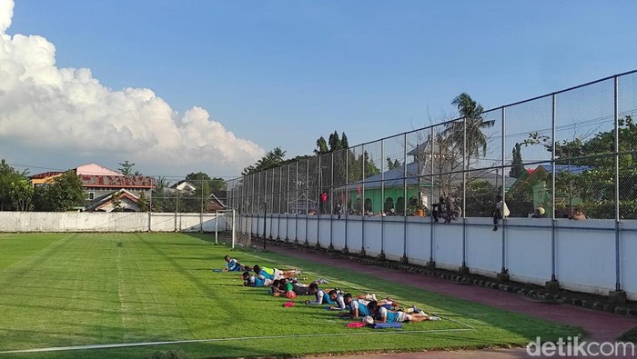 Latihan PSM Makassar di Stadion Kalegowa, Gowa, Sulawesi Selatan