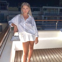 Tak sedikit orang yang ikut sedih dengan kisahnya yang pernah di-bully. Aku itu menyesal orang-orang memanggilmu seperti itu. Aku bisa melihat kamu selalu cantik. Lihat senyum dari dalam itu, Orang-orang yang jahat, kata netizen.Foto: Liv Ralph