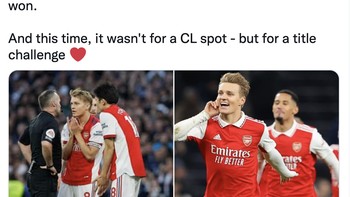 Akun ini menilai tahun lalu, skuad muda Arsenal tidak bisa menahan tekanan dan kalah. Kali ini, tim yang sama bertarung seperti ksatria melawan tim yang sama di tempat yang sama dan menang, tulisnya. Foto: Twitter