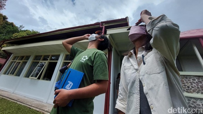 Menengok Proses Produksi Kacamata Matahari di Observatorium Bosscha